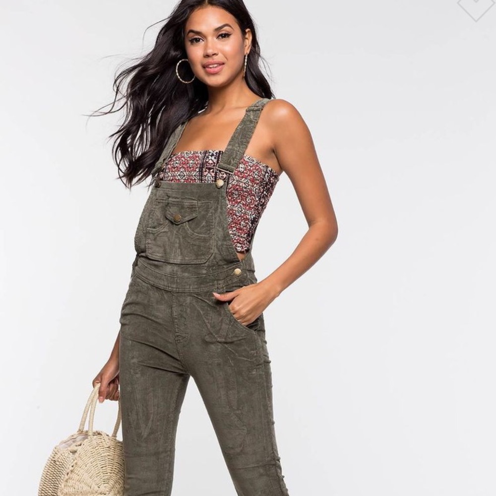A’gaci olive corduroy overall pants